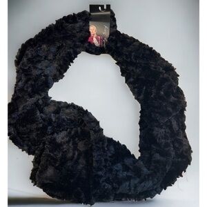 BLUE STAR Faux Fur Infinity Scarf Black NWT